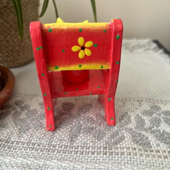 Cat on Chair - Colorful Cute Wooden Hand carved wood hand painted from Bahamas - Picture 3 of 8